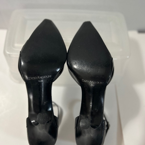 Women’s Size 10 Black Ankle Strap Heels - Picture 5 of 5